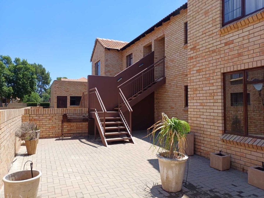 2 Bedroom Property for Sale in Wilgehof Free State